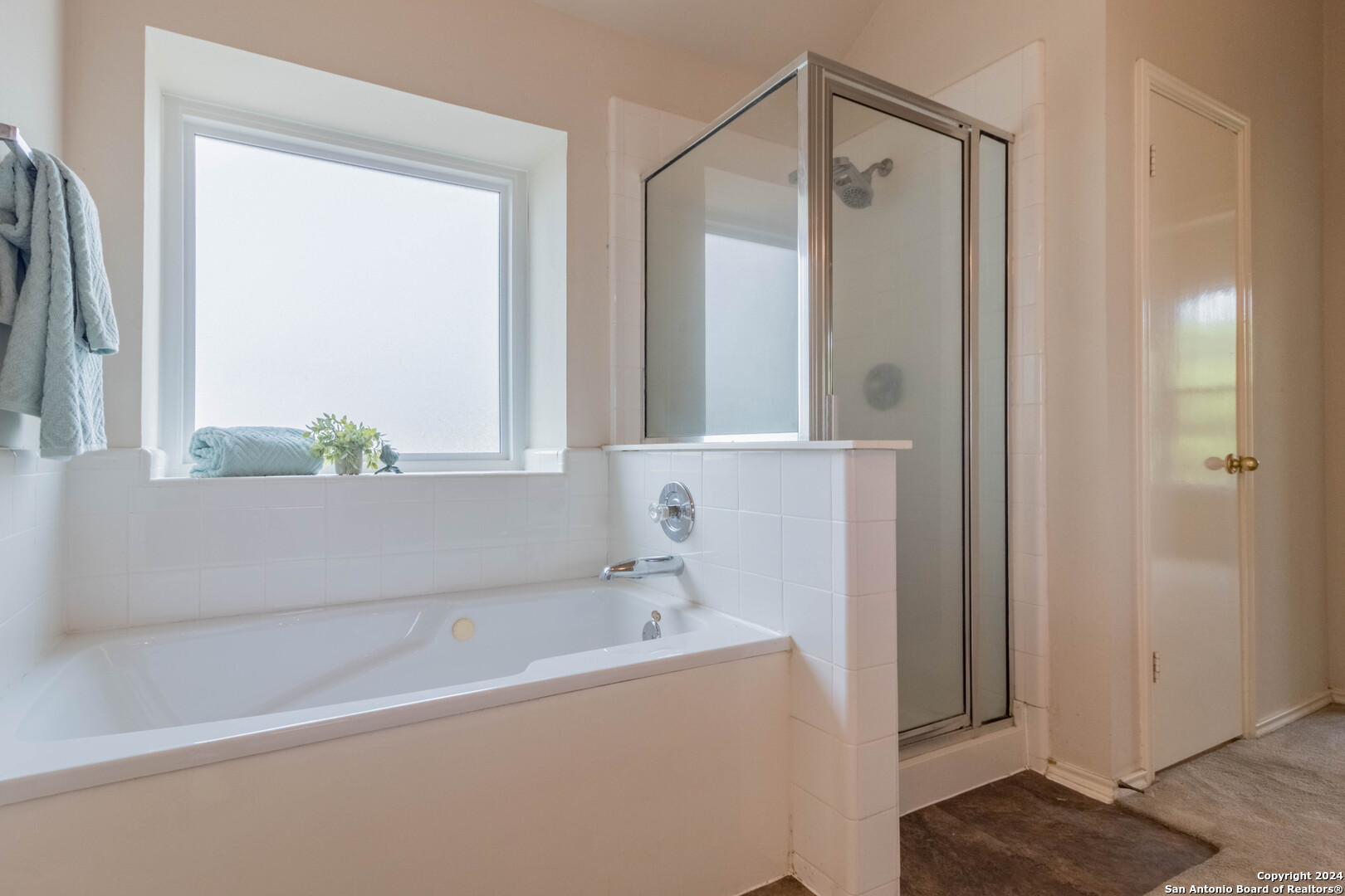 1128 Lauran Park Dr.