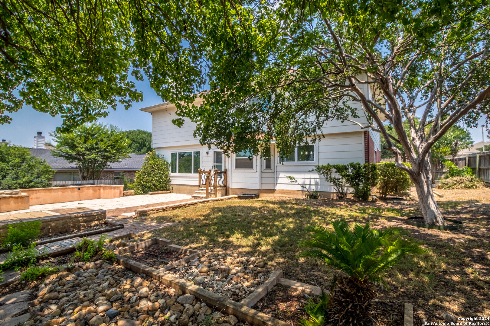 1128 Lauran Park Dr.