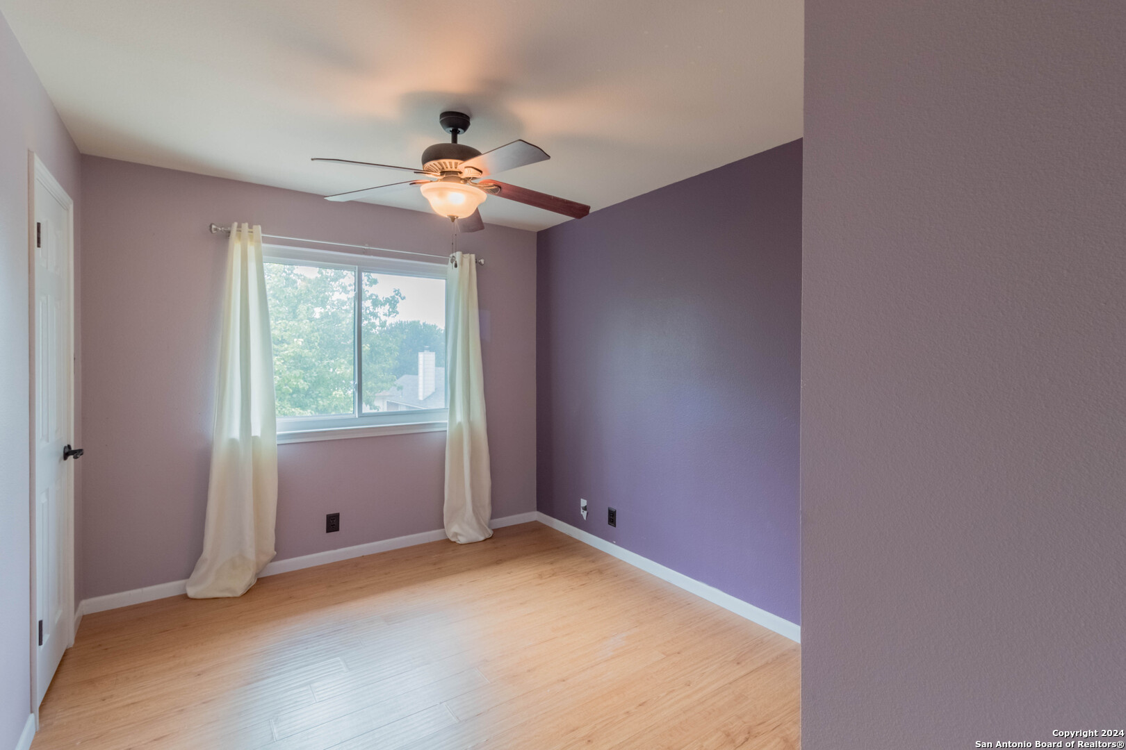 1128 Lauran Park Dr.