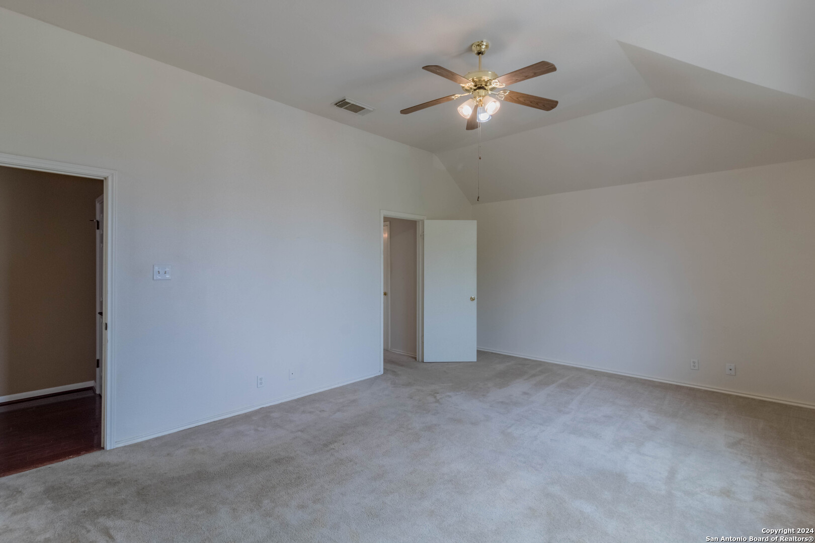 1128 Lauran Park Dr.
