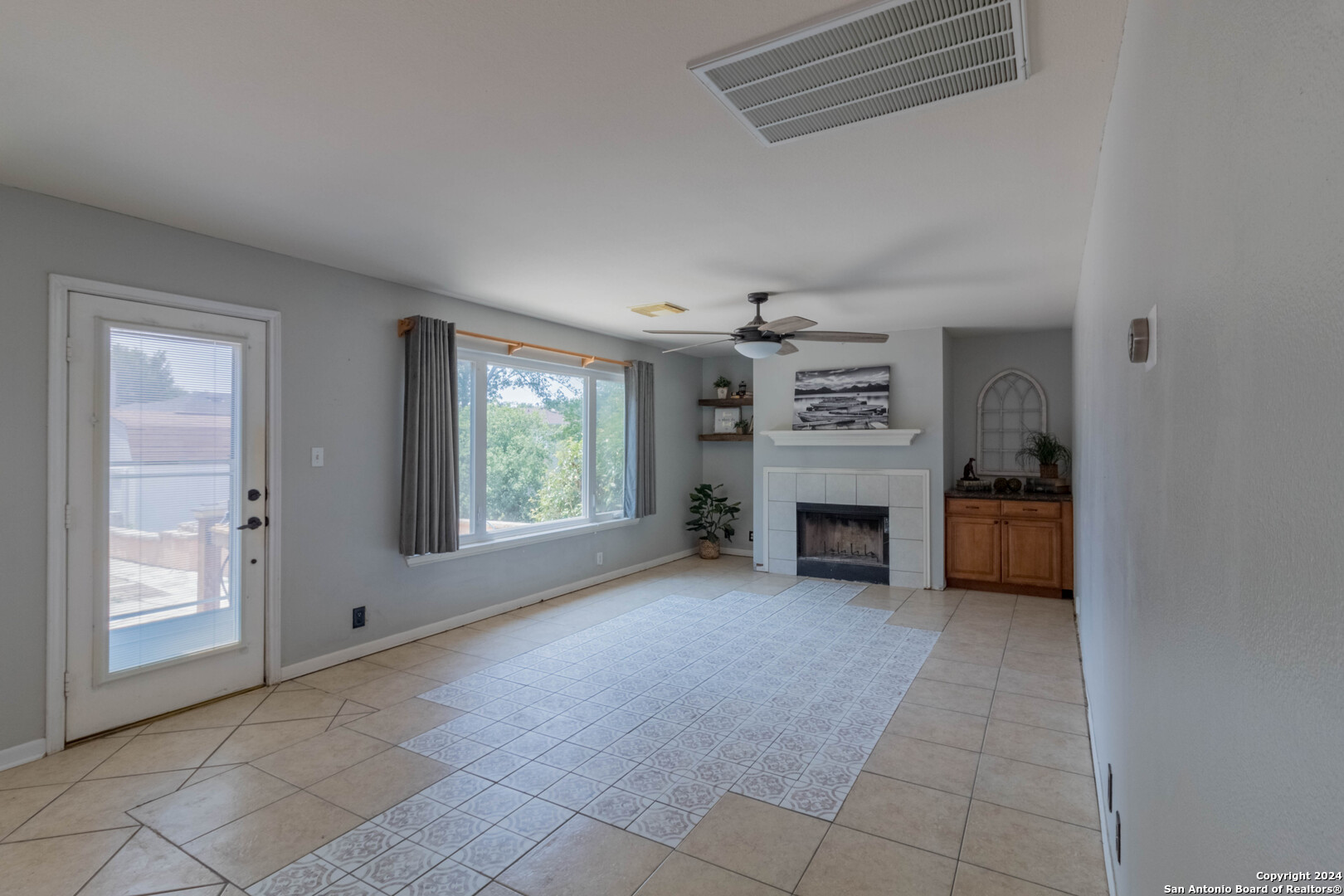 1128 Lauran Park Dr.