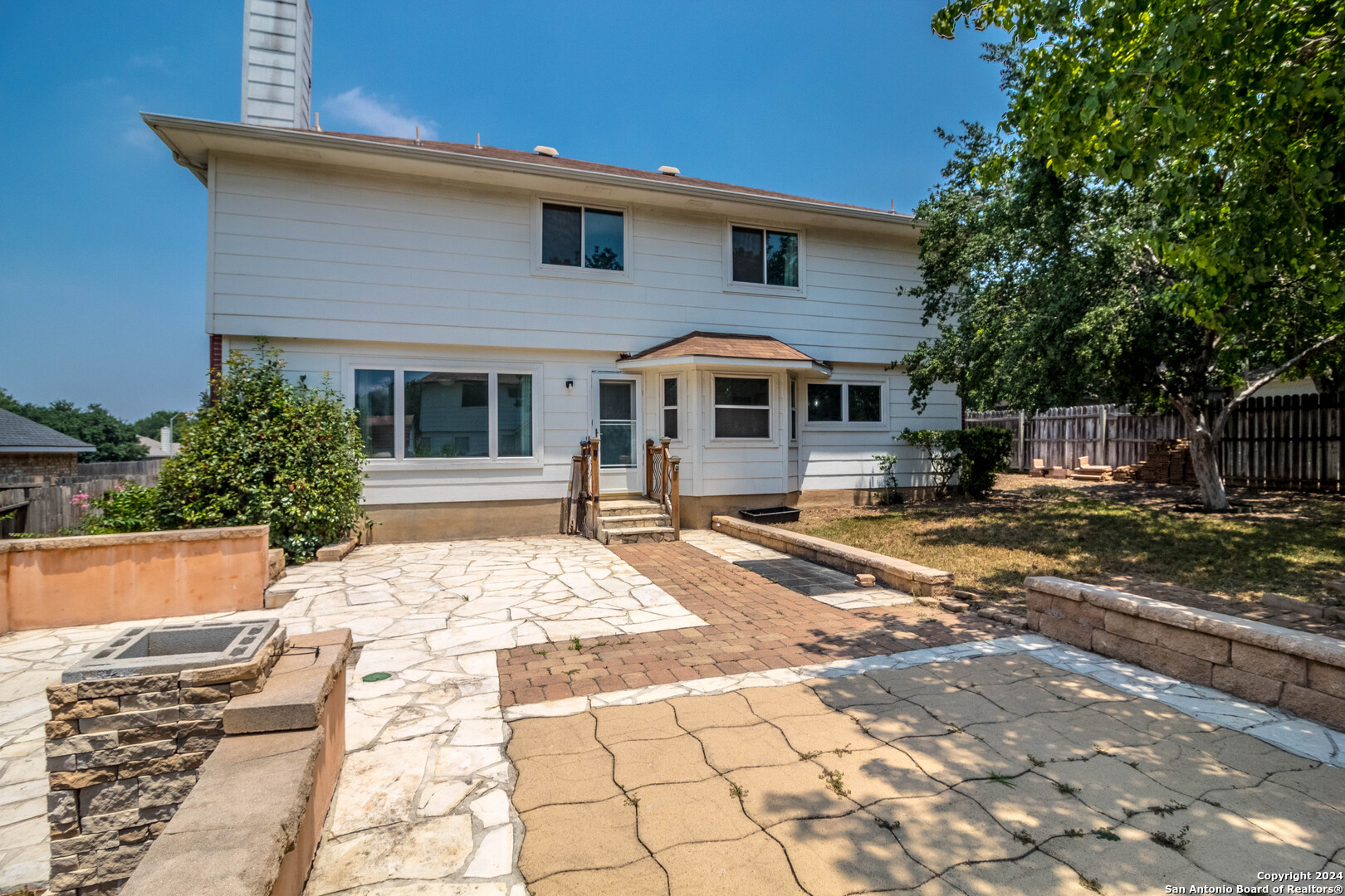 1128 Lauran Park Dr.