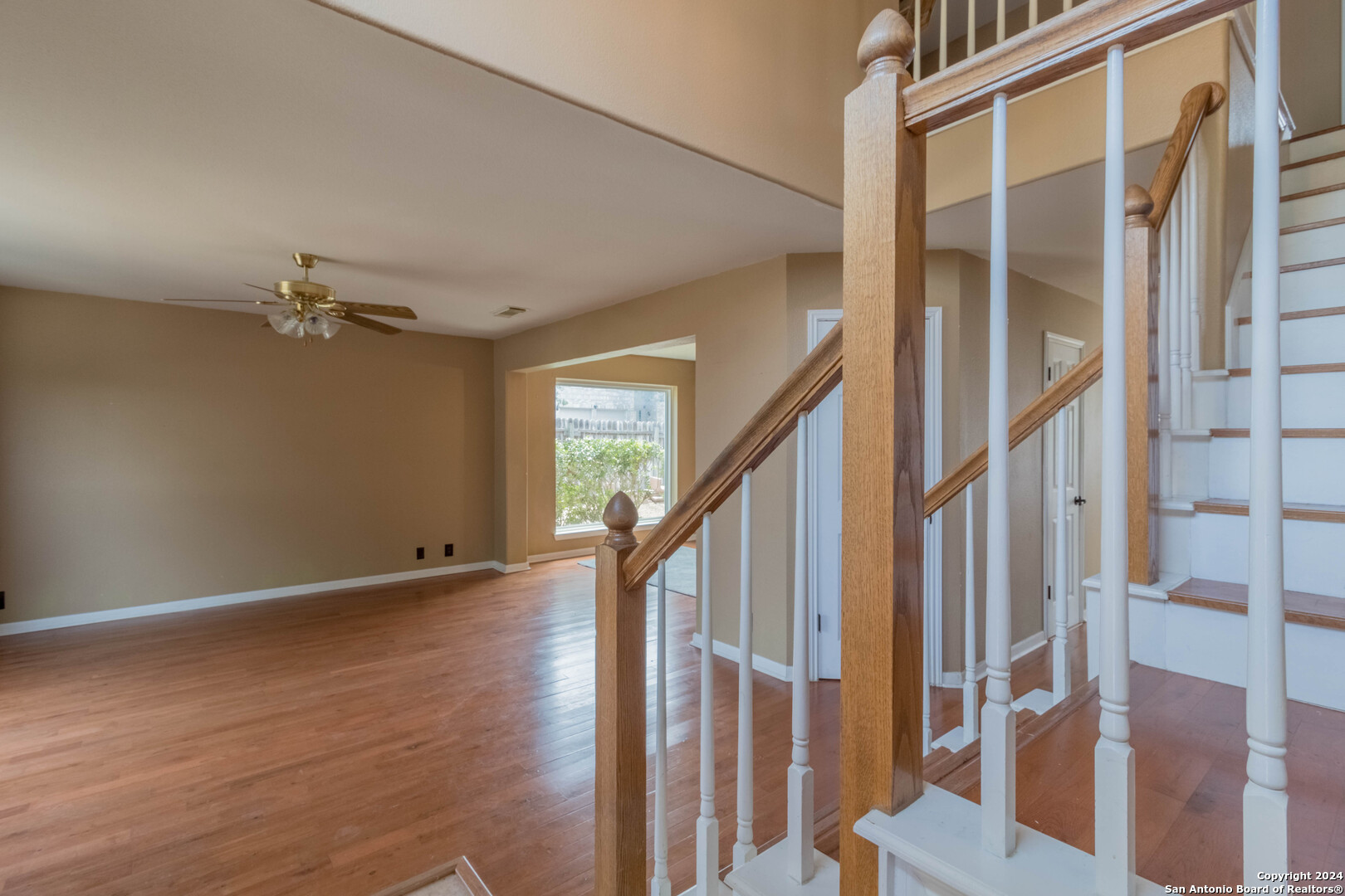 1128 Lauran Park Dr.