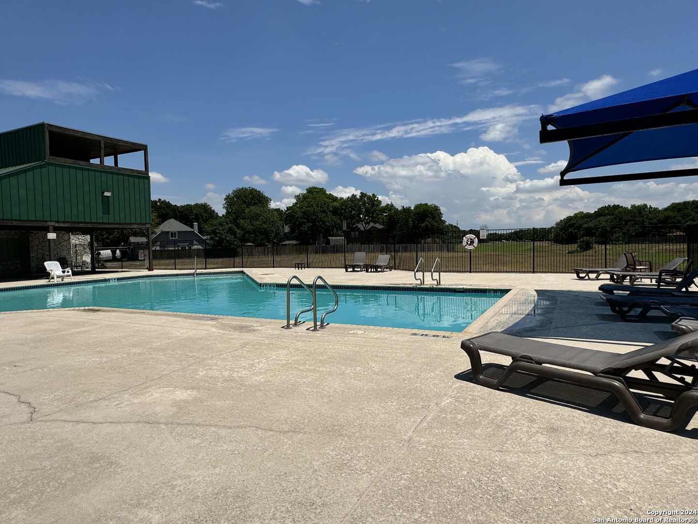 1128 Lauran Park Dr.