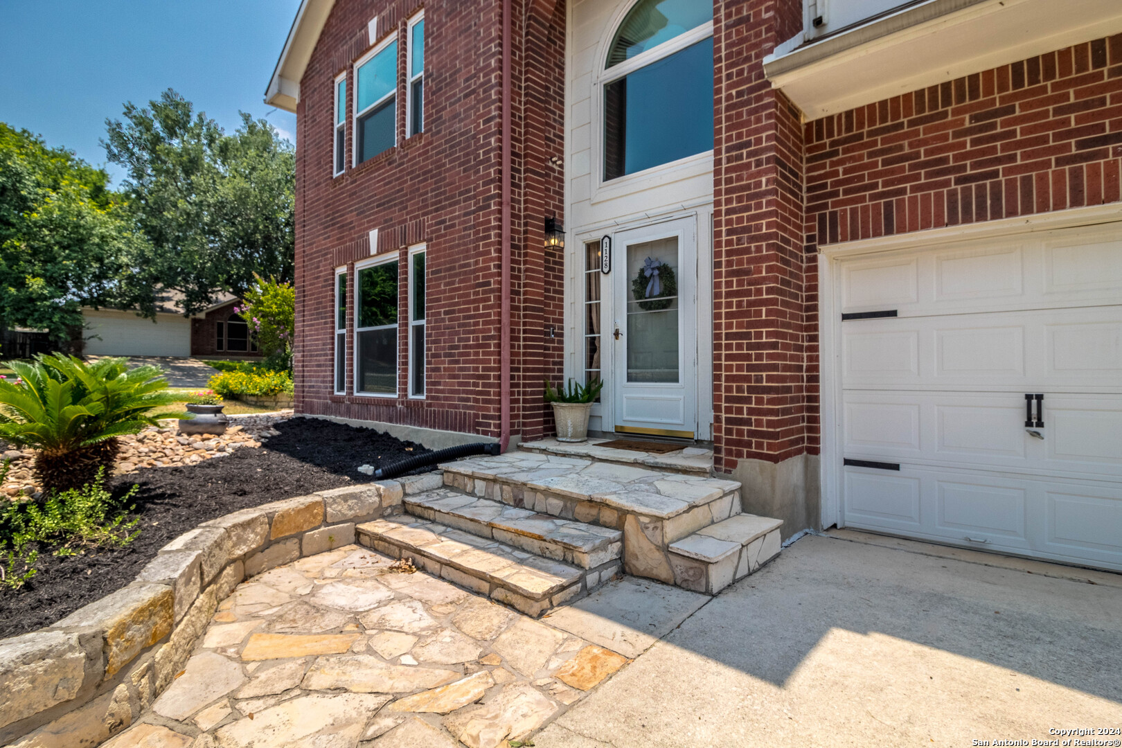 1128 Lauran Park Dr.