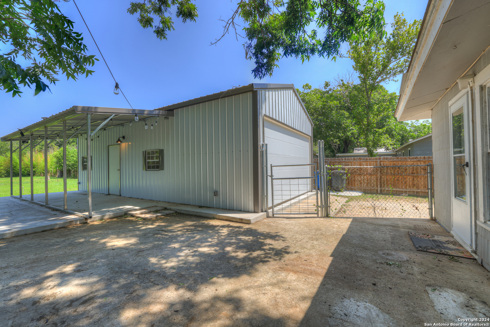 841 JOSEPHINE ST