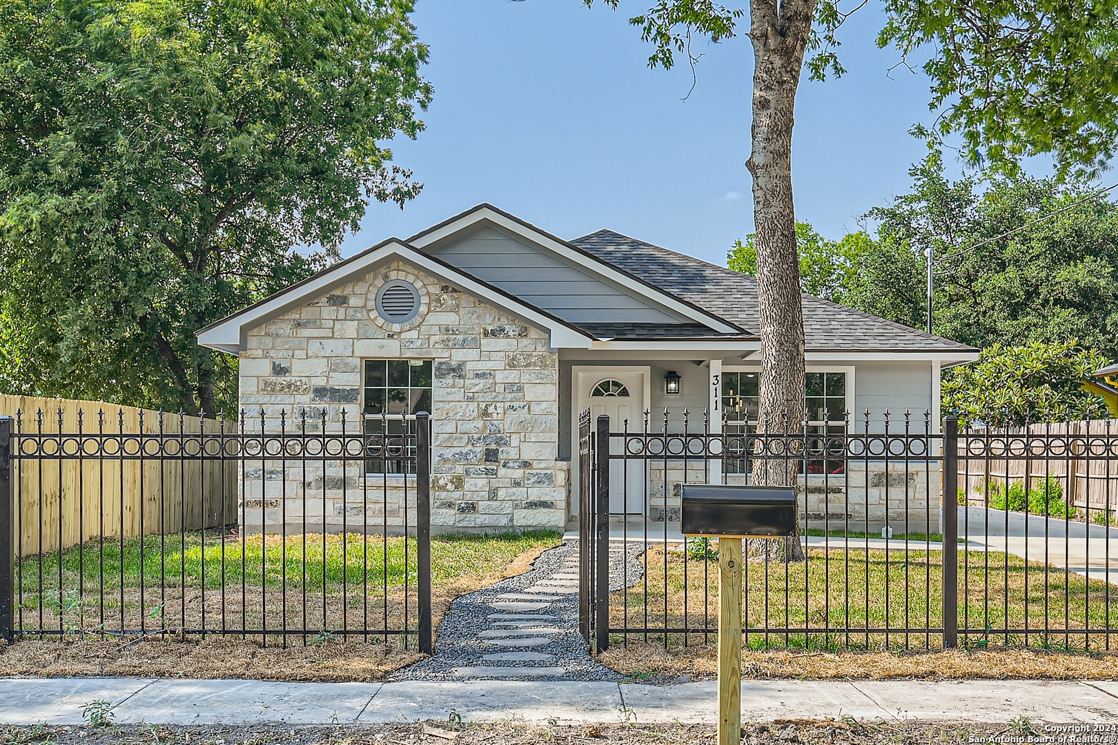 311 WAGNER AVE