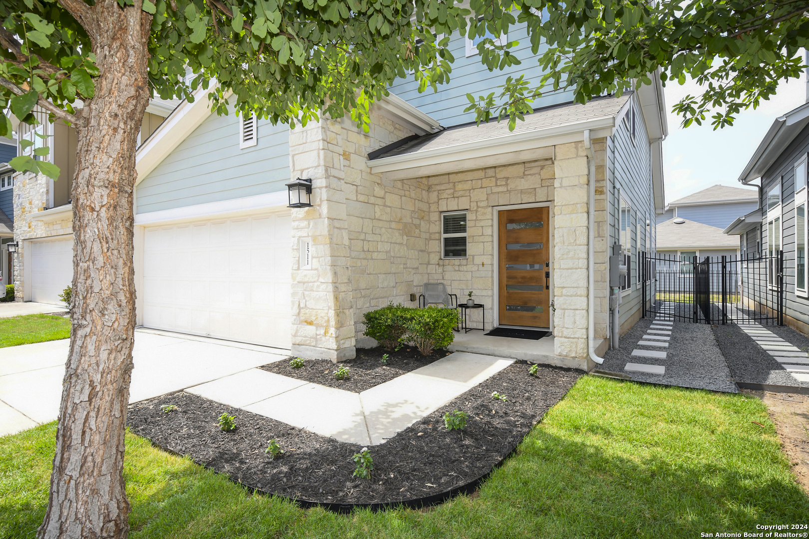 1511 Casa Drive