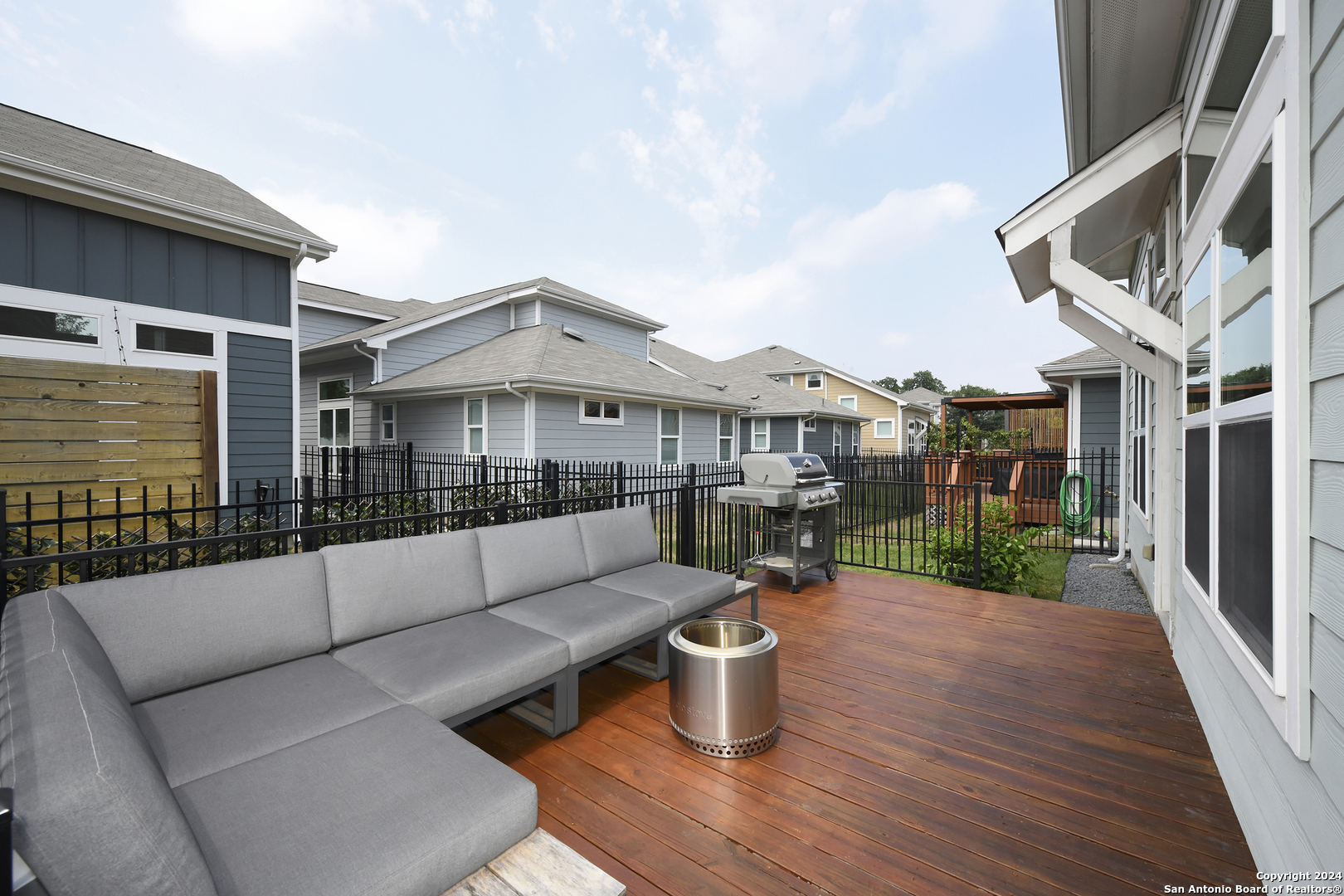 1511 Casa Drive