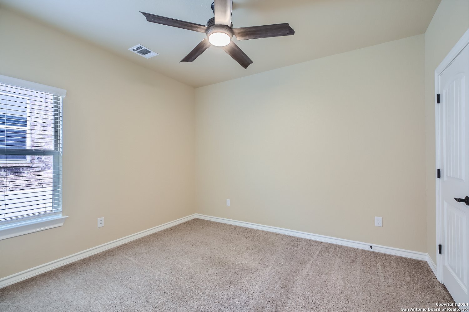 15243 COMANCHE HILLS