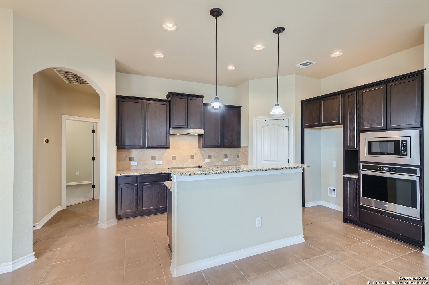 15243 COMANCHE HILLS