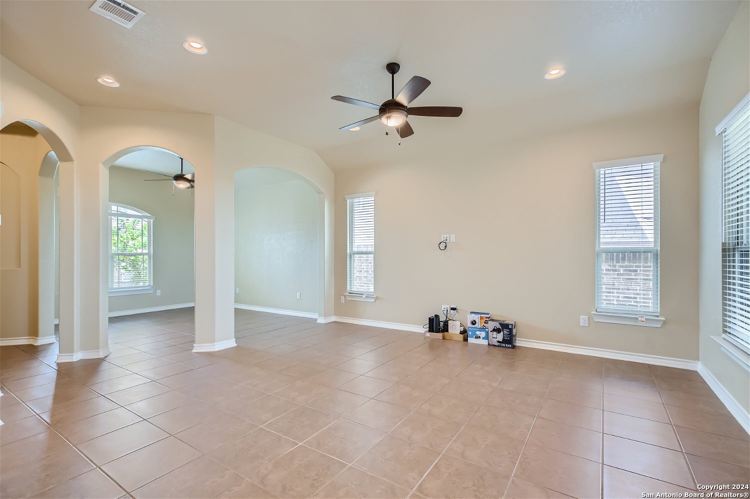 15243 COMANCHE HILLS