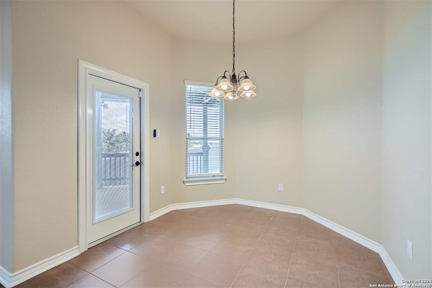 15243 COMANCHE HILLS