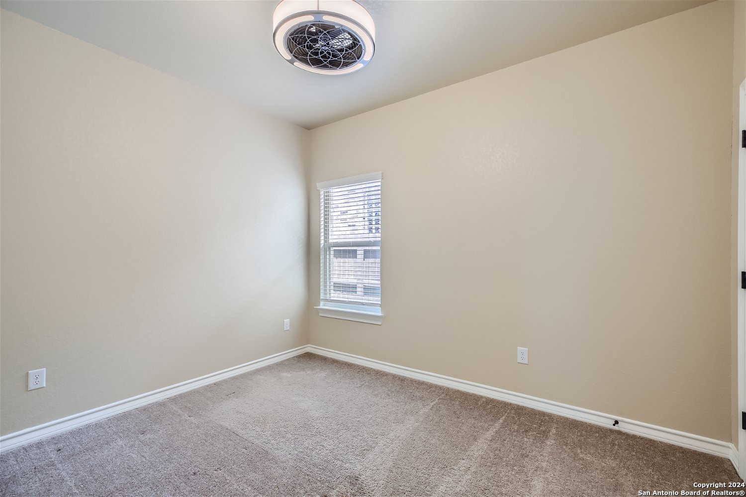15243 COMANCHE HILLS