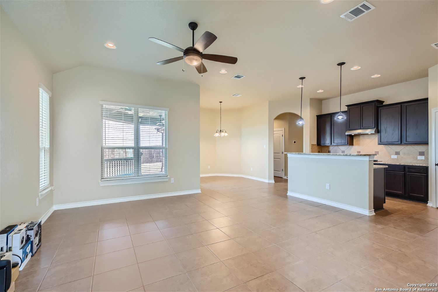15243 COMANCHE HILLS
