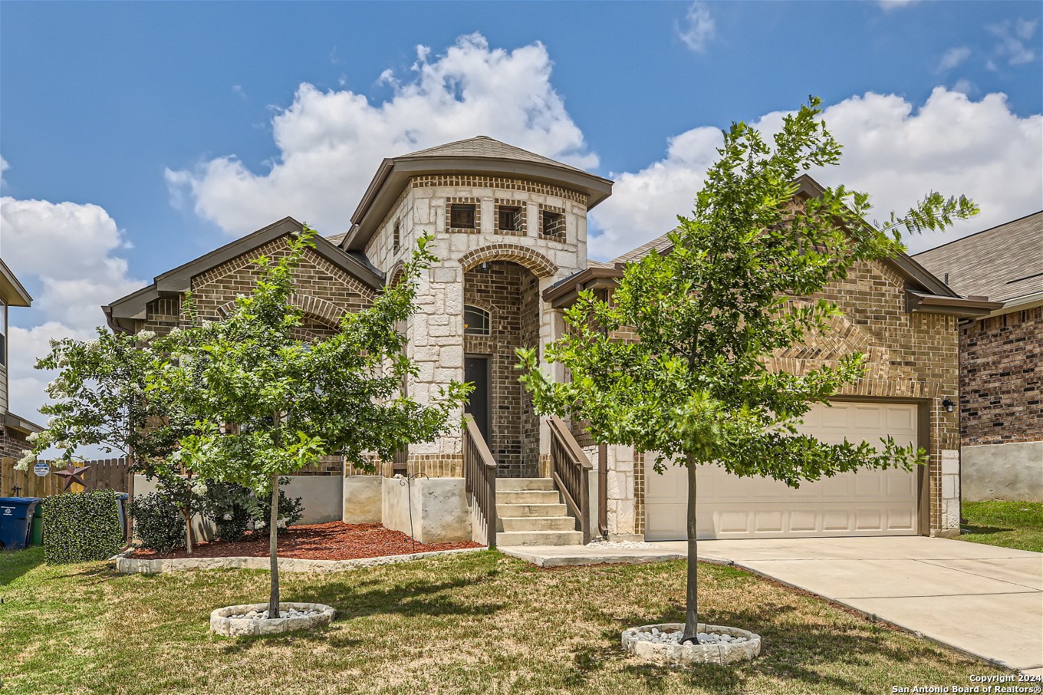 15243 COMANCHE HILLS