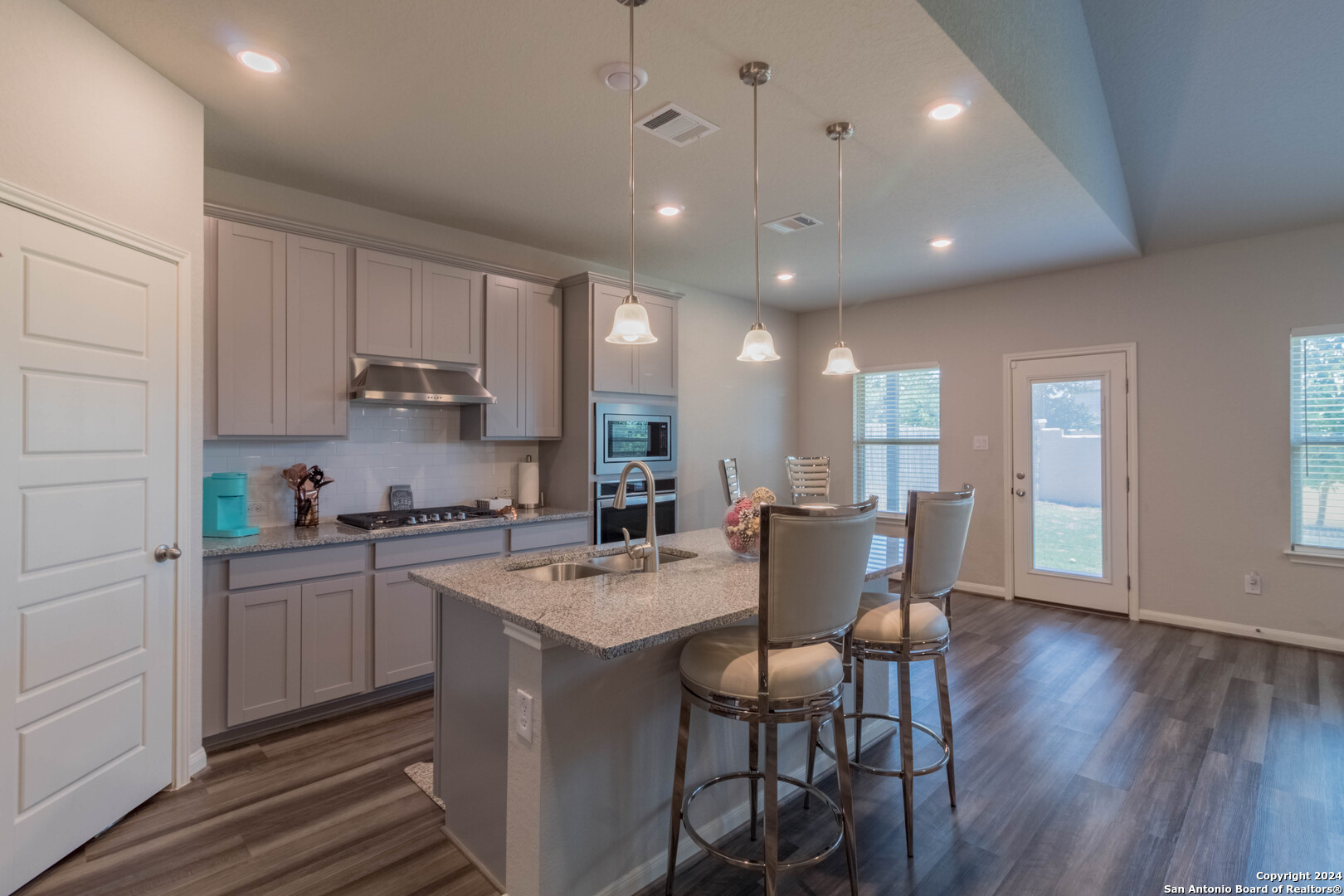 2444 PENNILYNN WAY