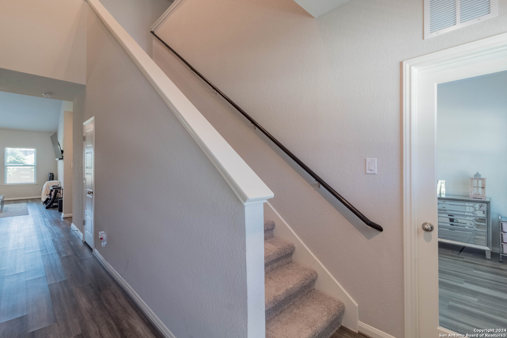 2444 PENNILYNN WAY