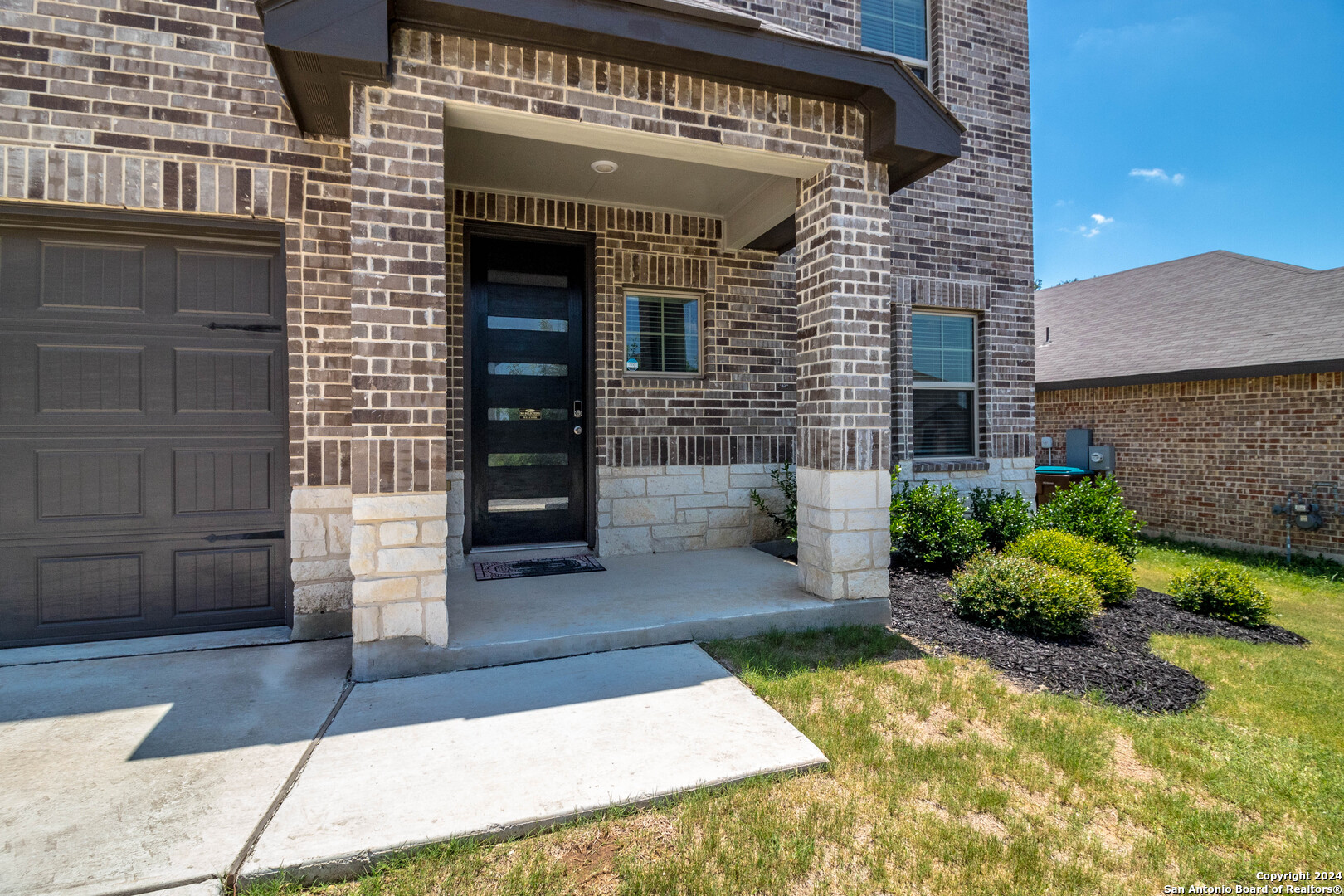 2444 PENNILYNN WAY