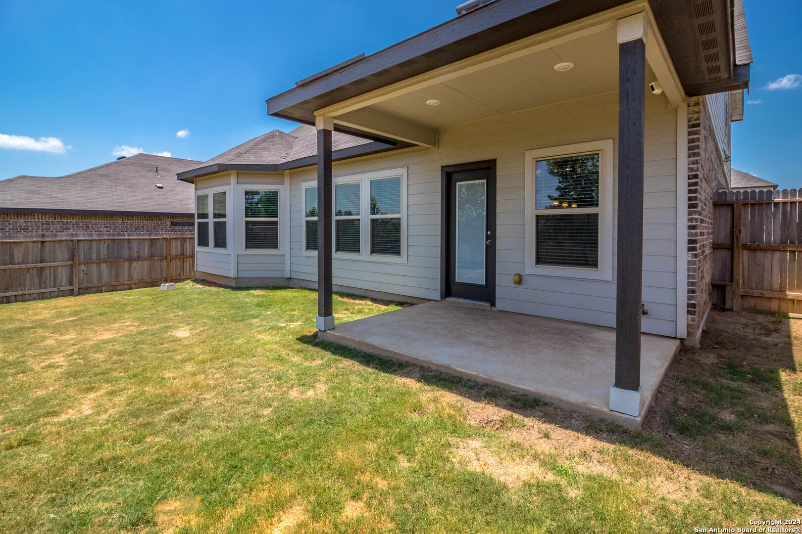 2444 PENNILYNN WAY