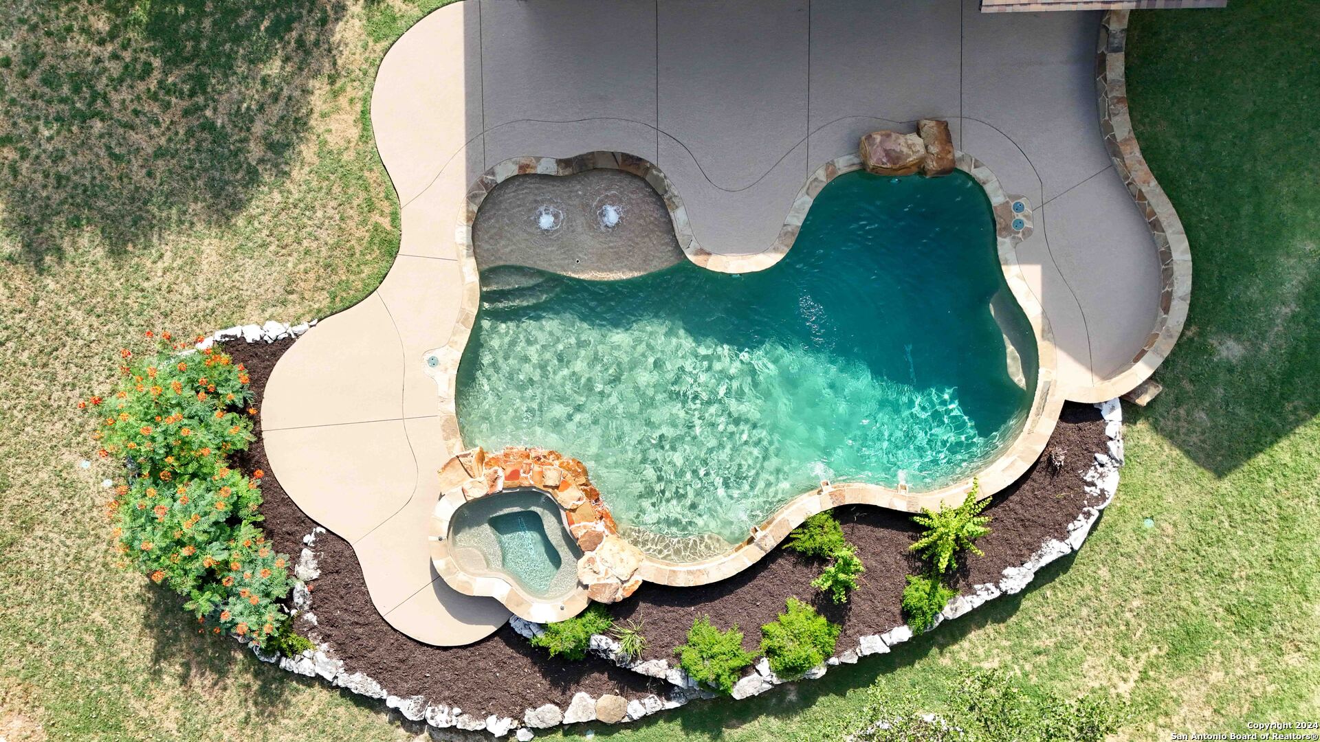 322 Dona Ana Cove