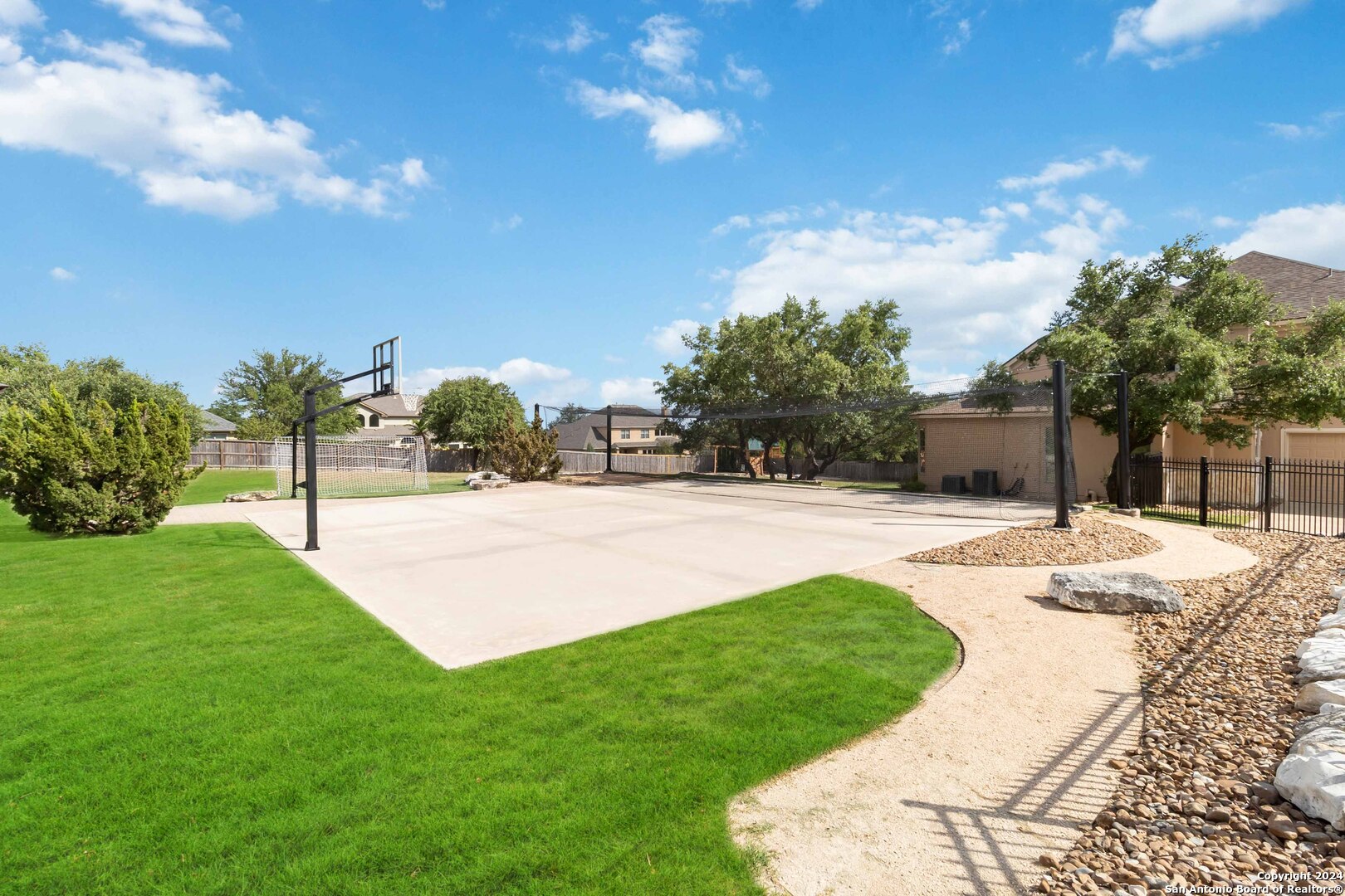 322 Dona Ana Cove