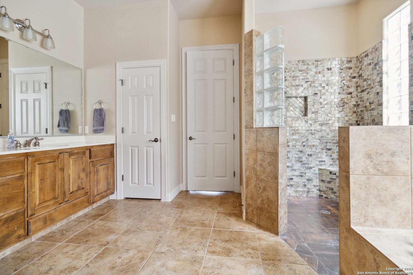322 Dona Ana Cove