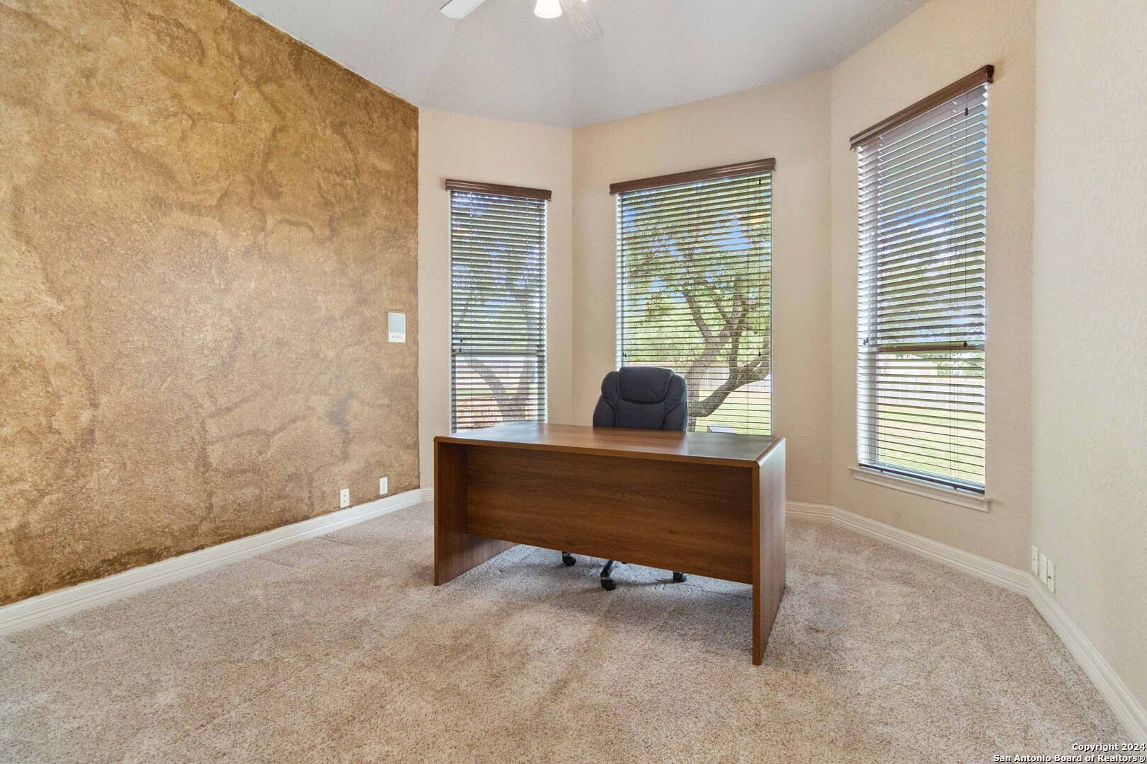 322 Dona Ana Cove