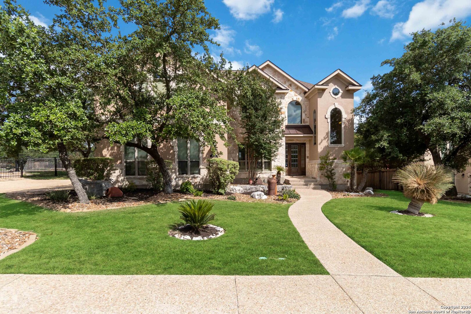 322 Dona Ana Cove