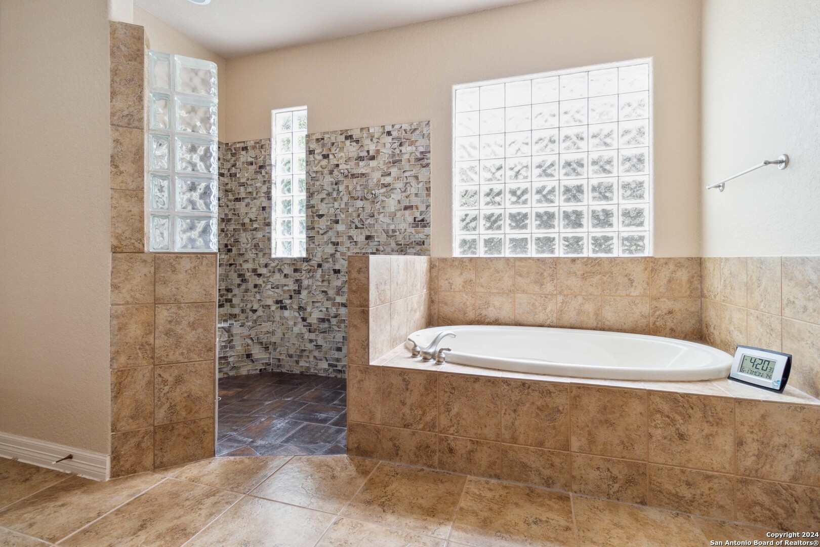 322 Dona Ana Cove