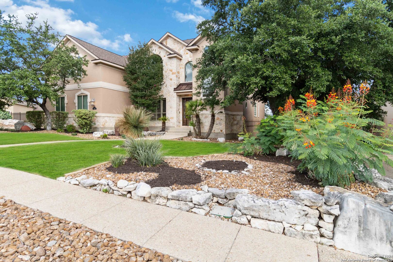 322 Dona Ana Cove