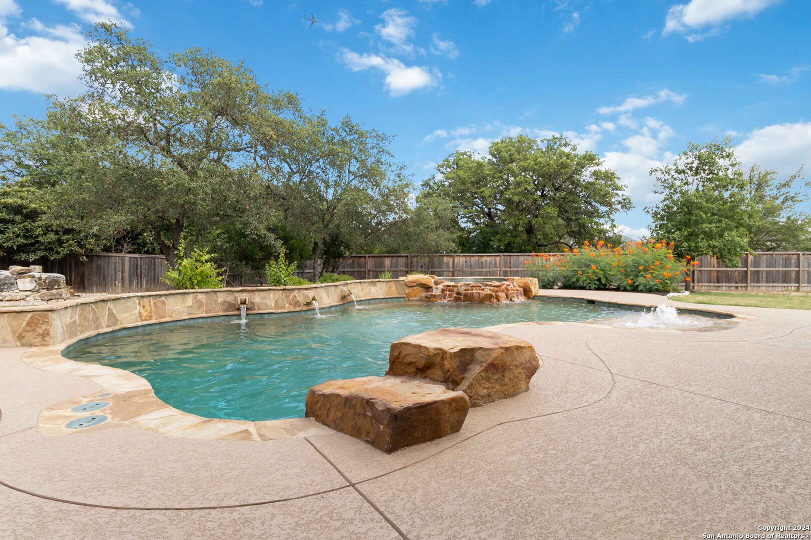 322 Dona Ana Cove