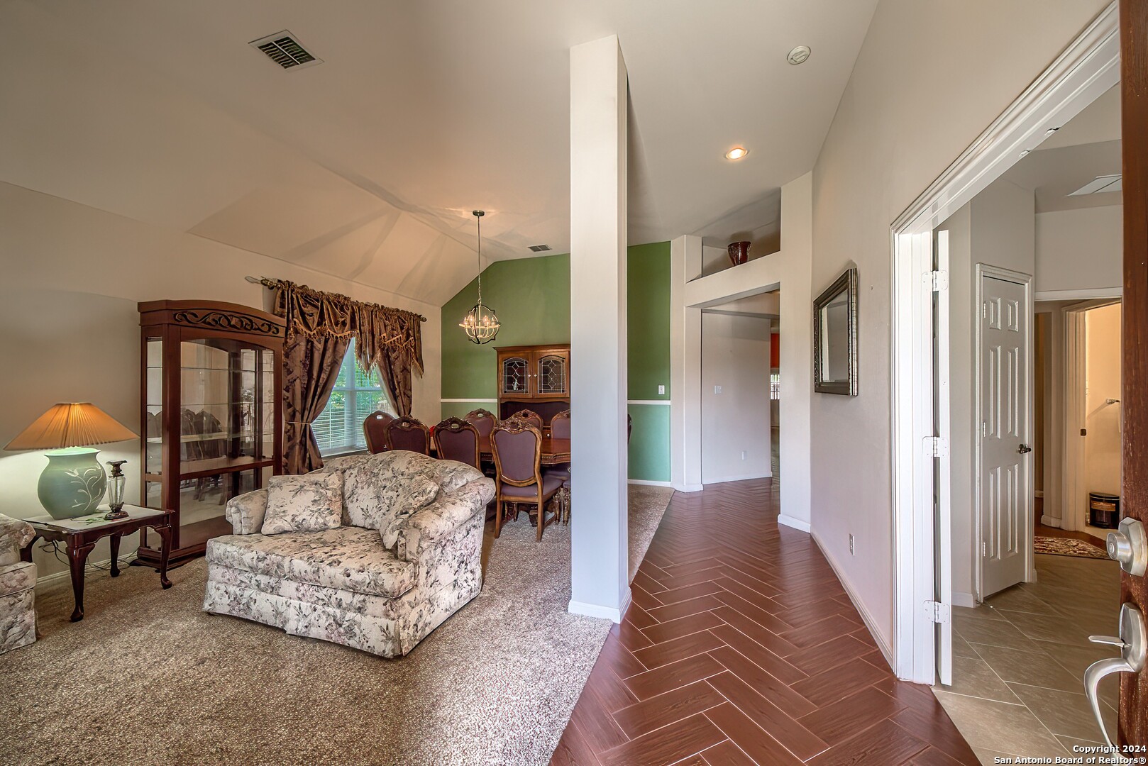 128 Brushtrail Ln