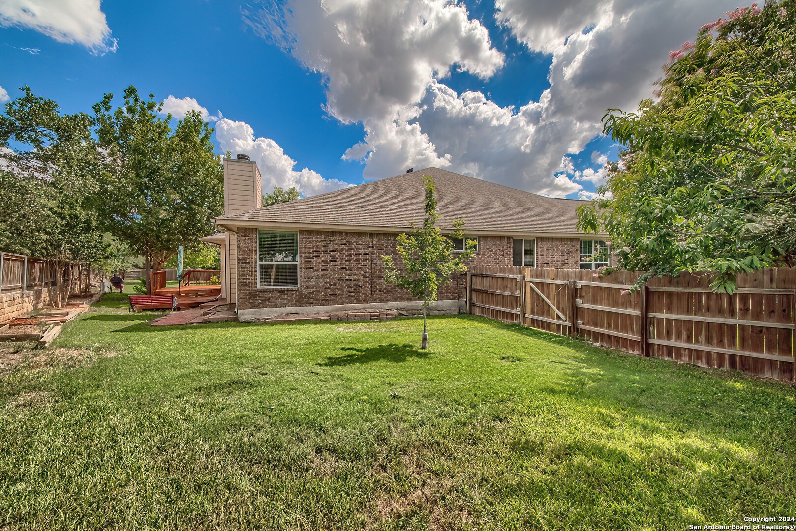 128 Brushtrail Ln