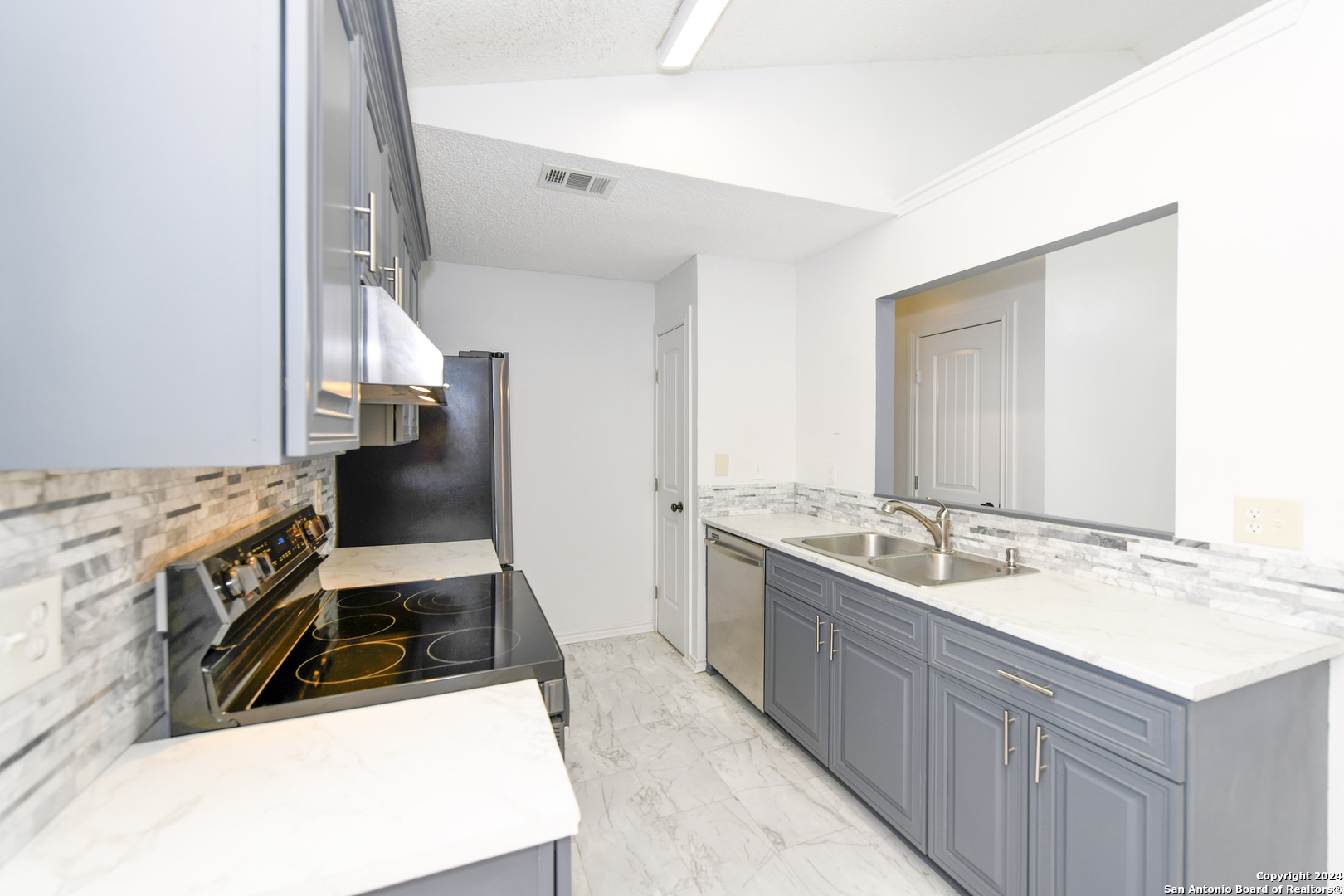 9140 TIMBER PATH Unit: 1203