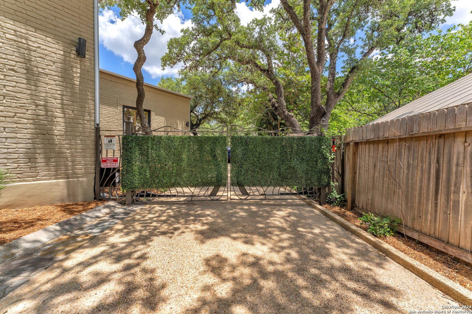 3403 ELM KNOLL ST