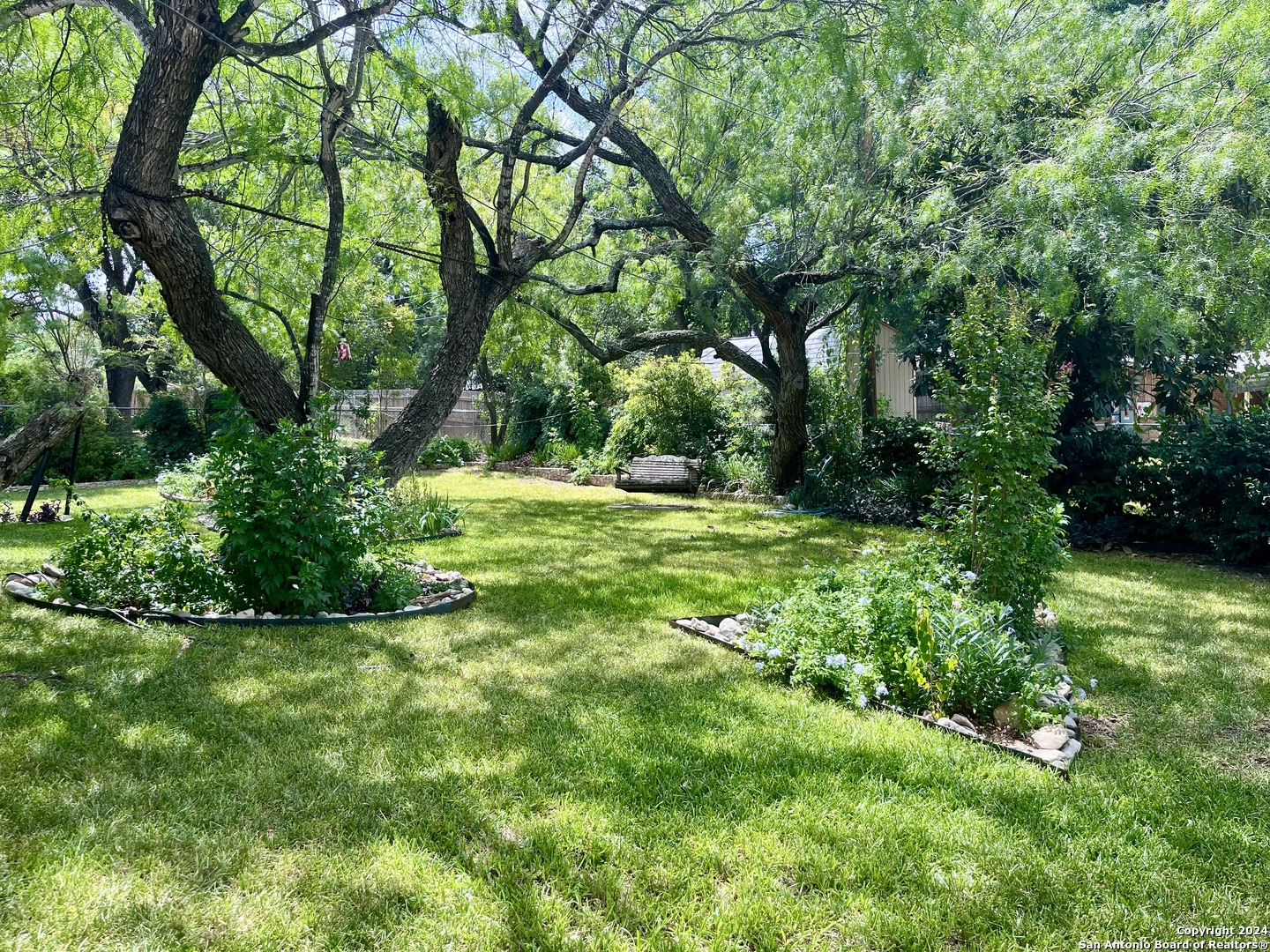 206 TRAFALGAR RD