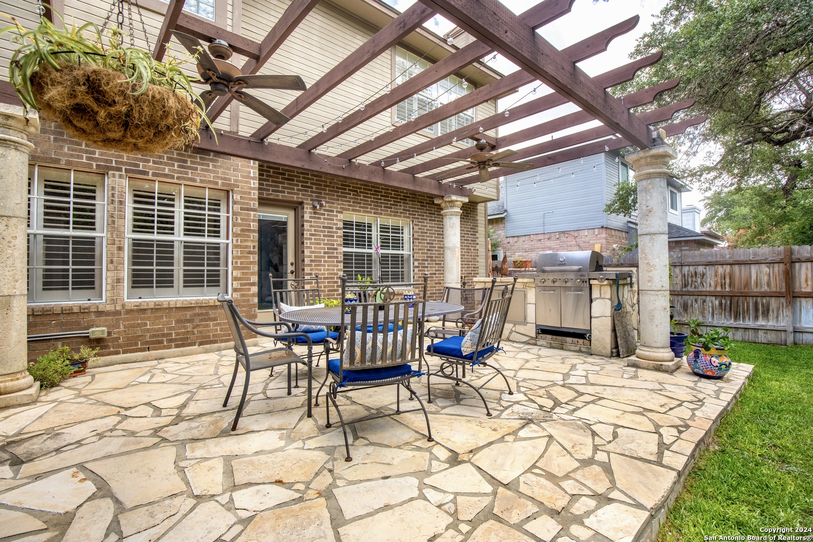 2006 Chittim Hollow Dr