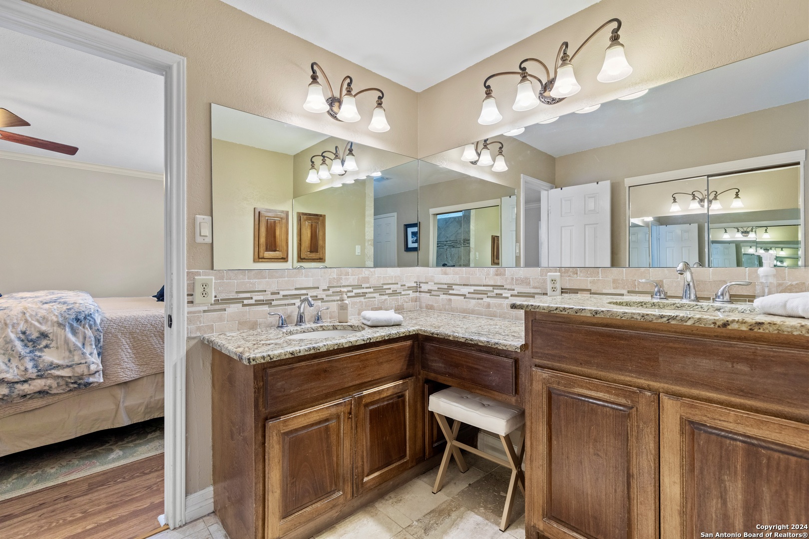 2006 Chittim Hollow Dr