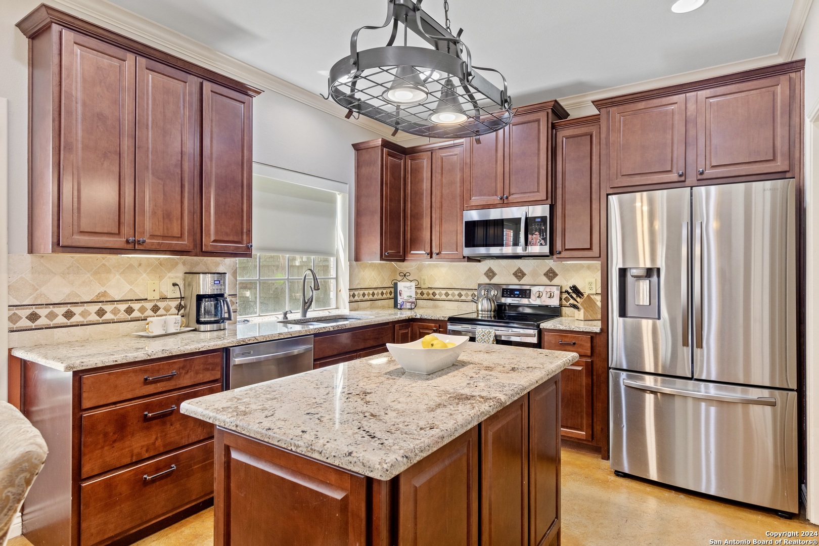 2006 Chittim Hollow Dr