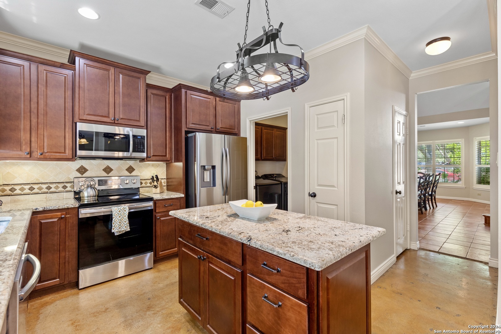 2006 Chittim Hollow Dr