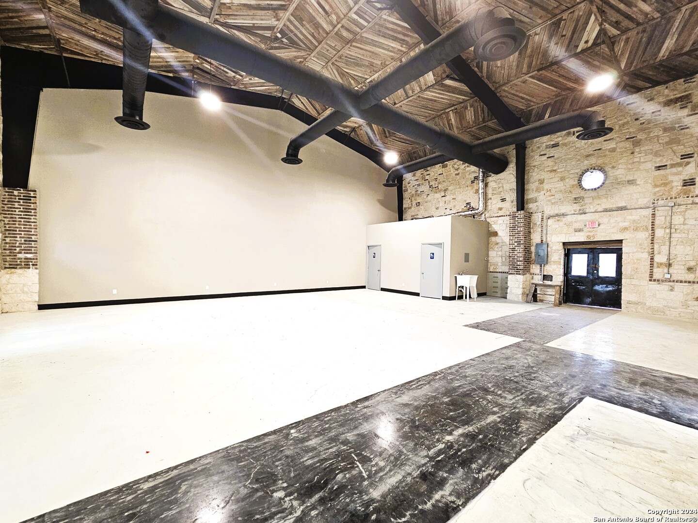 29780 us highway 281 Unit: B