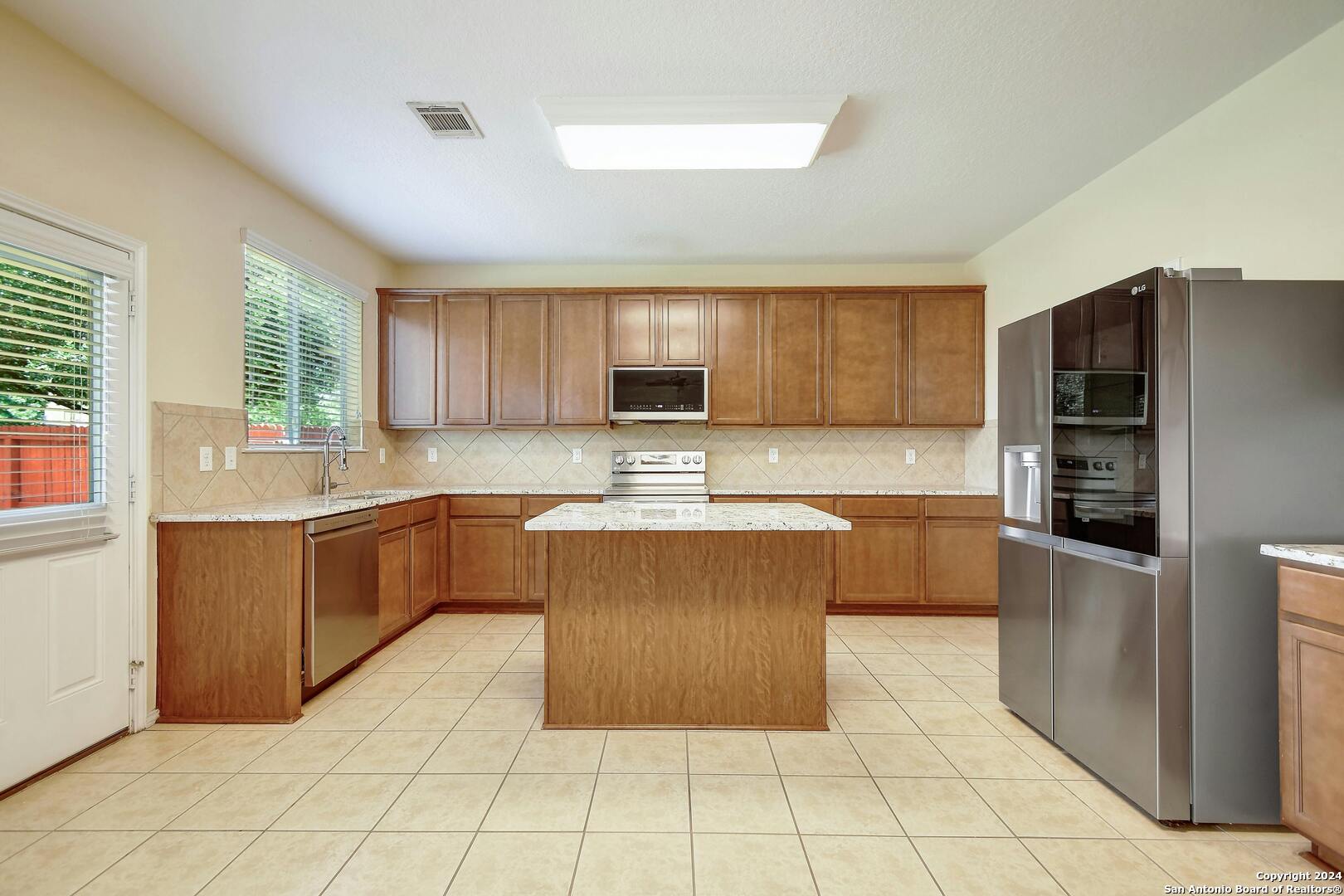 8819 Preserve Trl