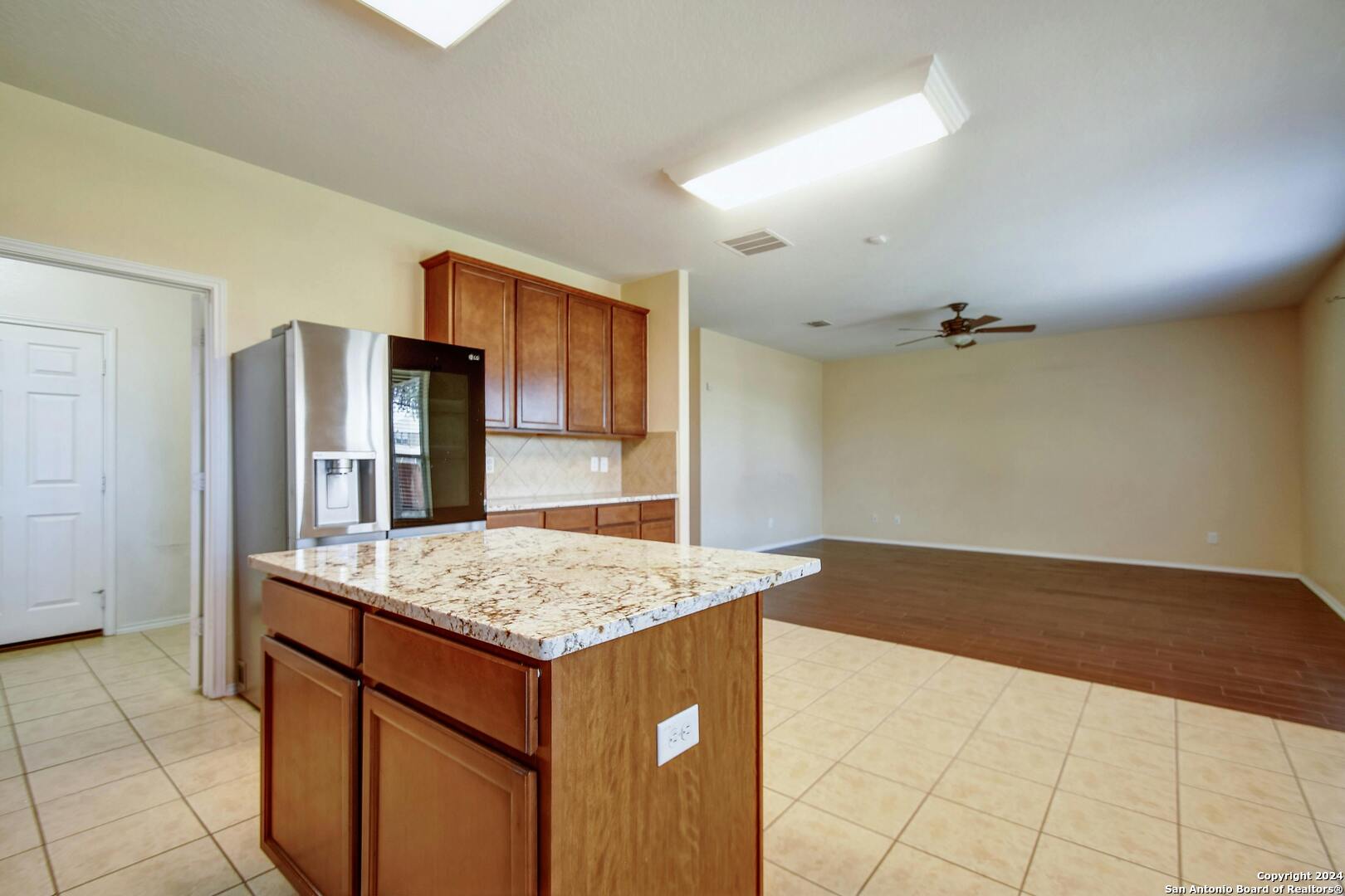 8819 Preserve Trl