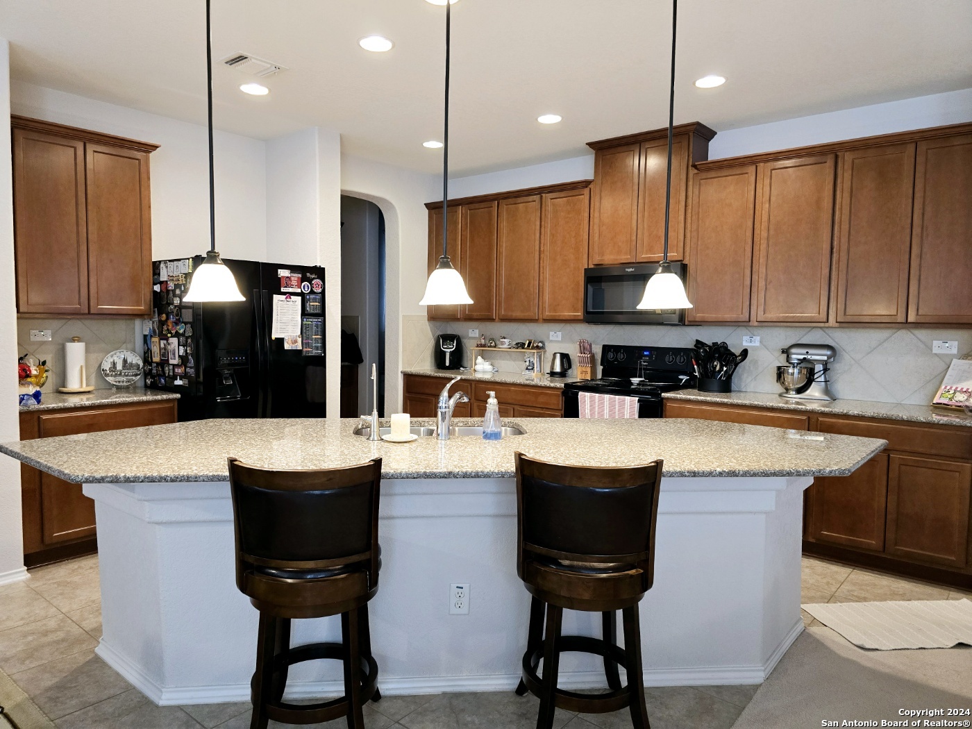 20403 ROCHE OAK
