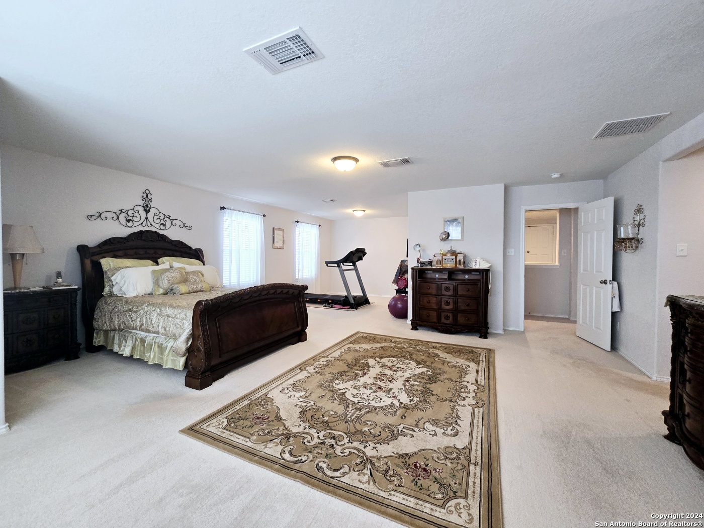 20403 ROCHE OAK