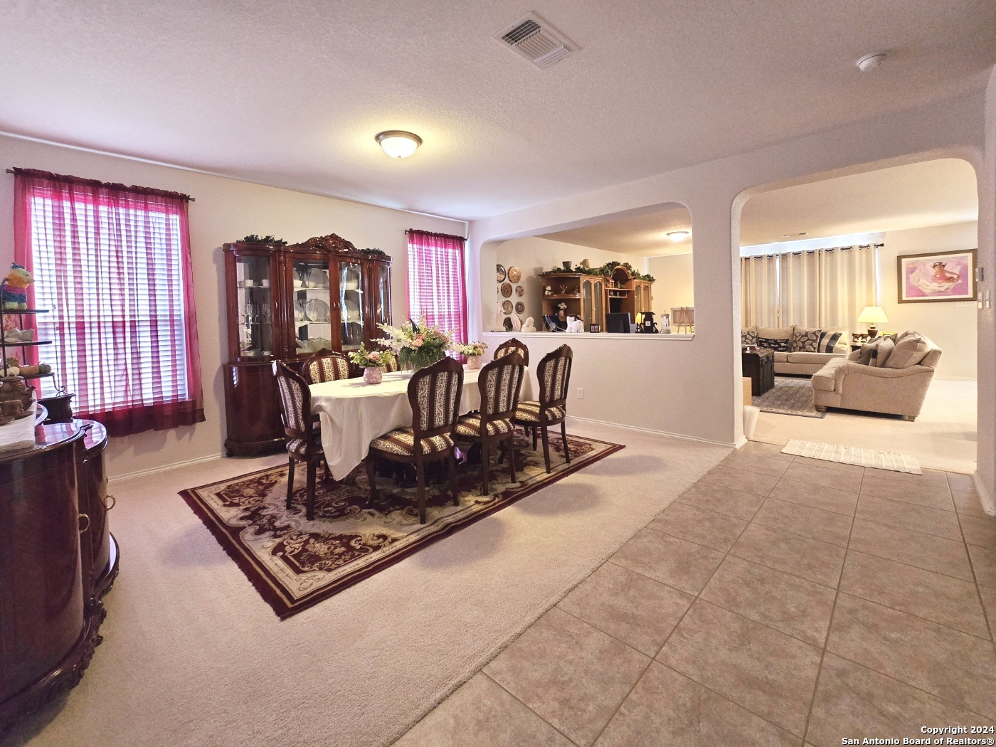 20403 ROCHE OAK