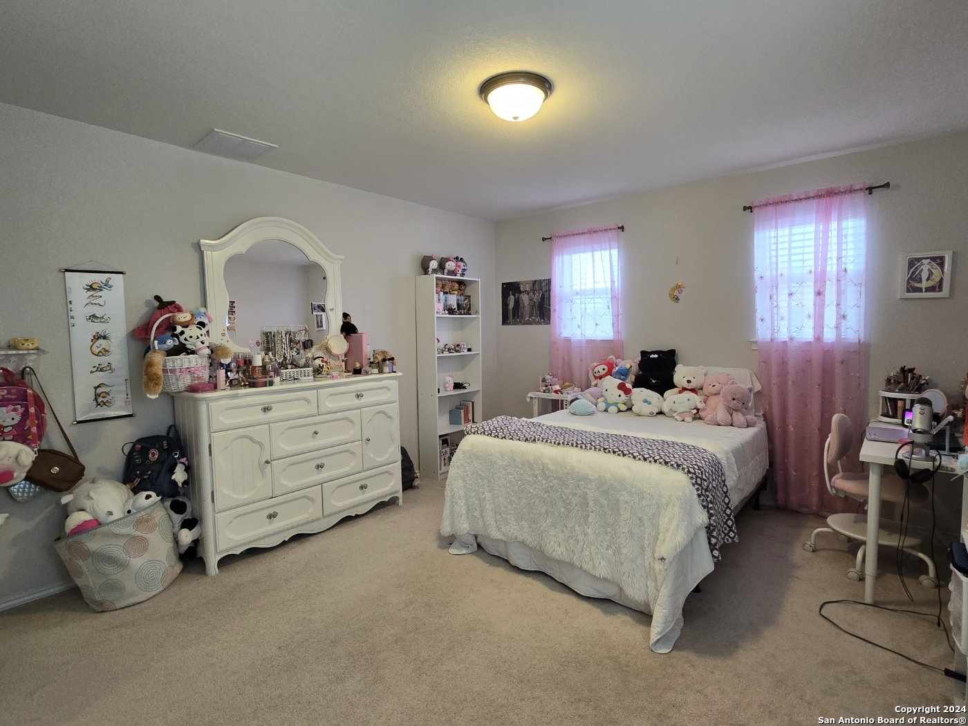 20403 ROCHE OAK