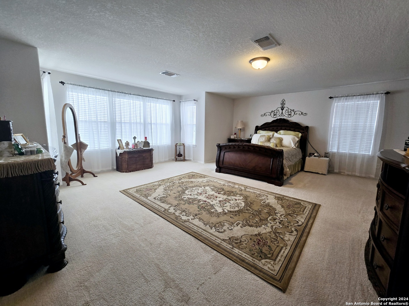20403 ROCHE OAK