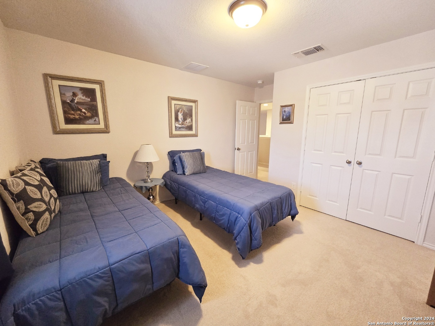 20403 ROCHE OAK